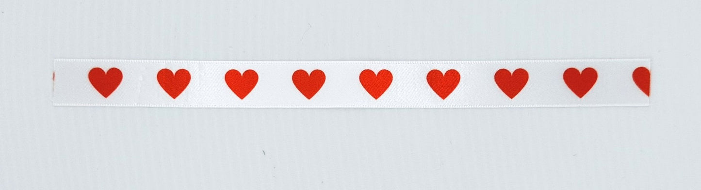 Hearts in a Row - Red on White